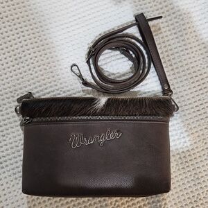 Wrangler Western Crossbody Bag In Cowhair Coffee